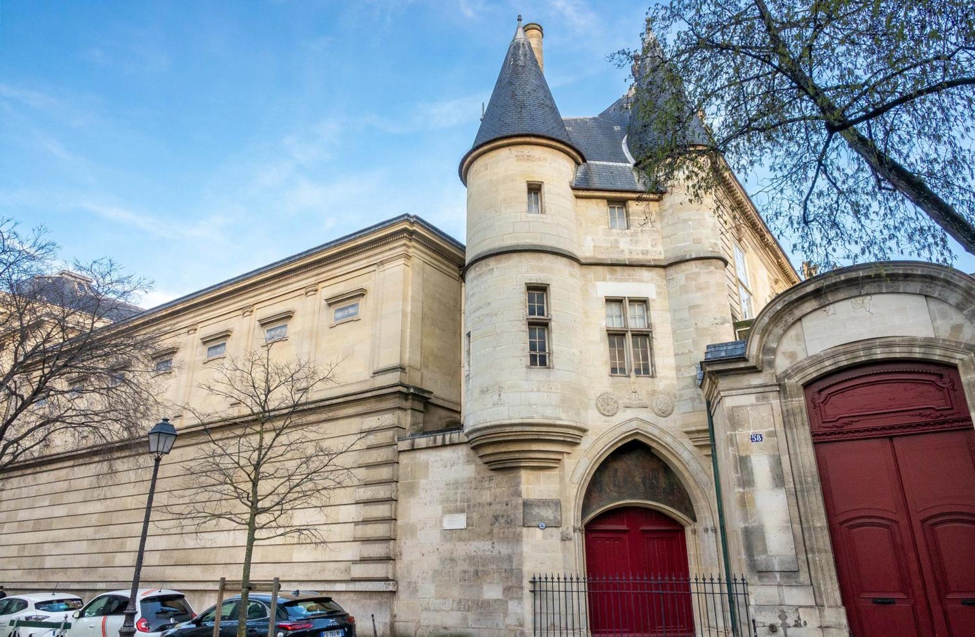 Le Marais L 5br & Ac - Duplex In Appartement Parijs